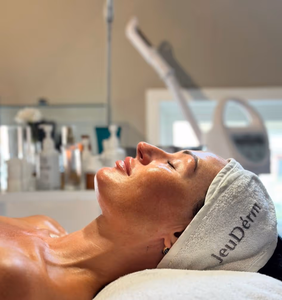 Jeuderm Angel Peel hooldus